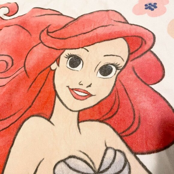 Disney The Little Mermaid Beach Towel Ariel 56 x 30 Inch - Picture 4 of 16